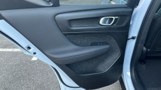 Volvo XC40 2.0 B4P Ultra Dark 5dr Auto Petrol Estate